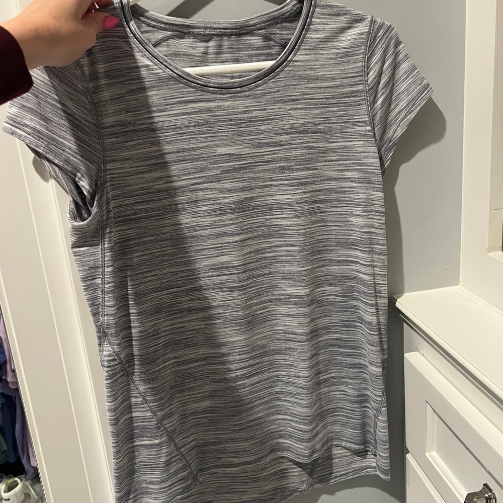 LOOSE FIT LULULEMON TEE- worn once!